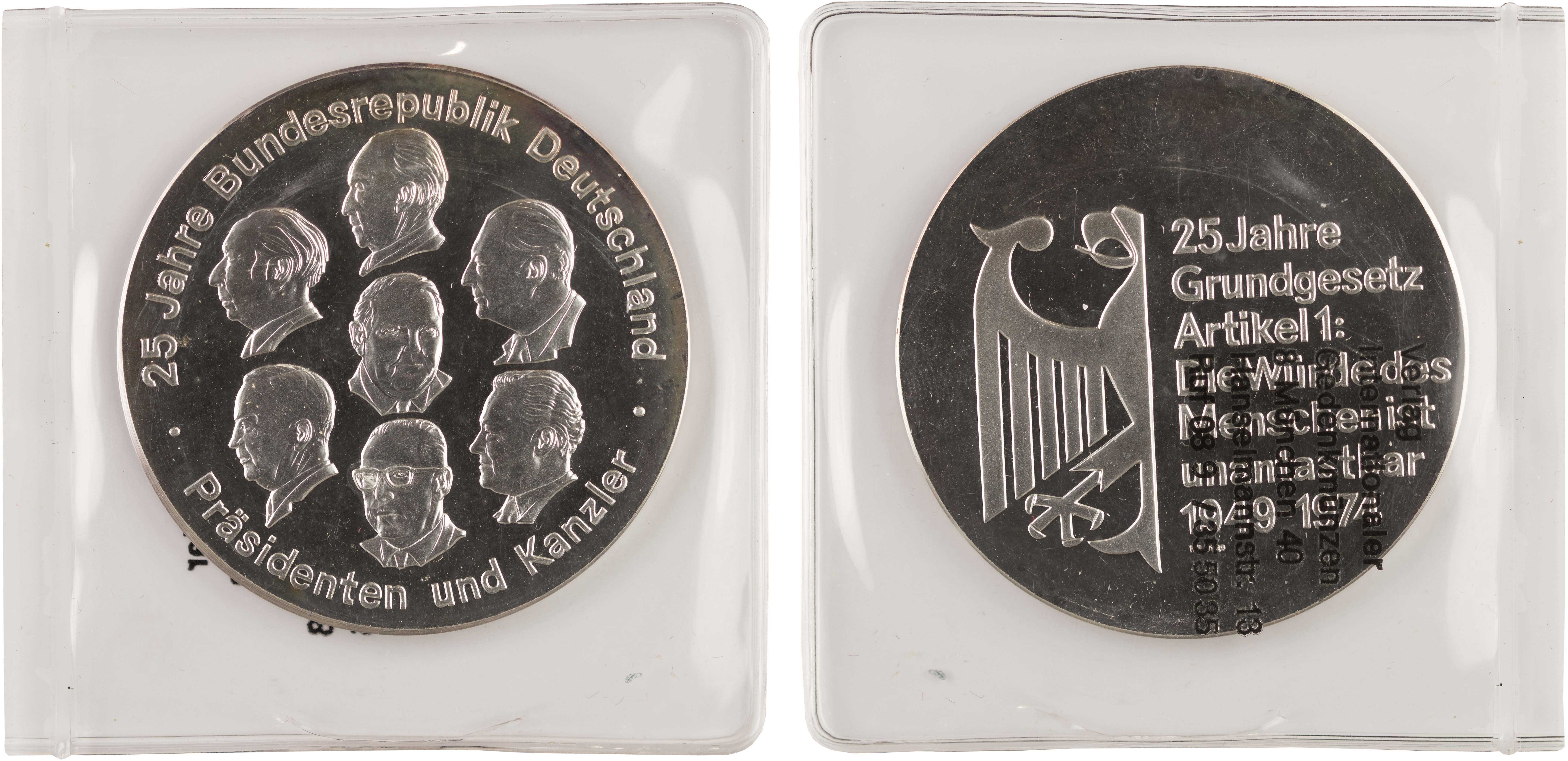 Lot 8175 - FOREIGNMEDALS & DECORATIONS  -  A. Karamitsos Live Internet Auction 25, Part B